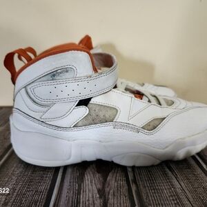 Jordan Kids' Jumpman Two Trey (PS) Sneakers. Basketball. White Orange. Size 3Y